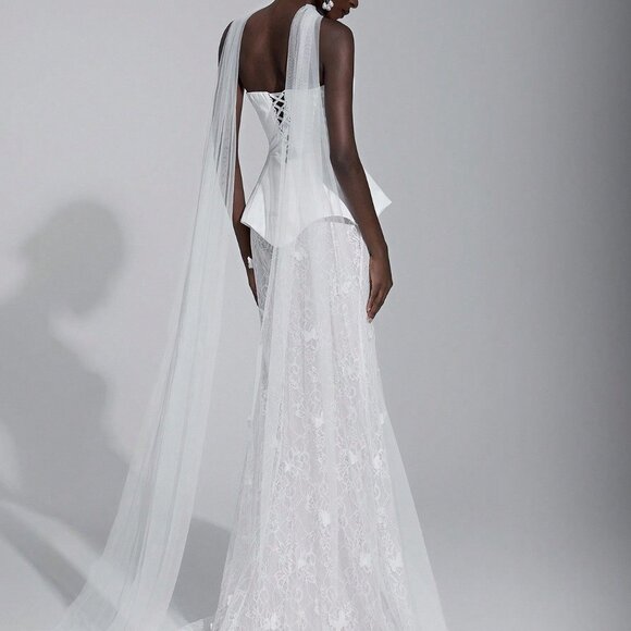 White Elegant Women's Luxurious Fishtail Lace Wedding Dress - Picture 2 of 8